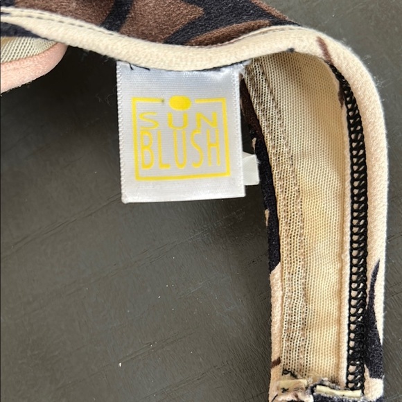 Tropical Print Bikini Set - Picture 3 of 9